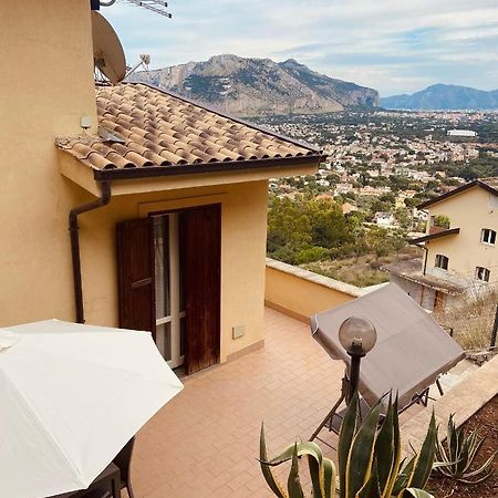 L'Oasi Dell'Eremita Apartment Мондело Екстериор снимка