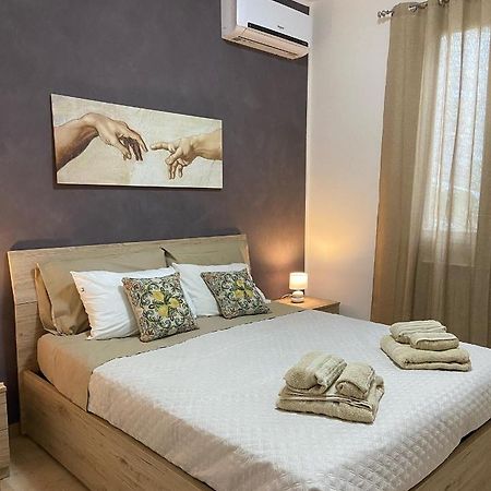L'Oasi Dell'Eremita Apartment Мондело Екстериор снимка